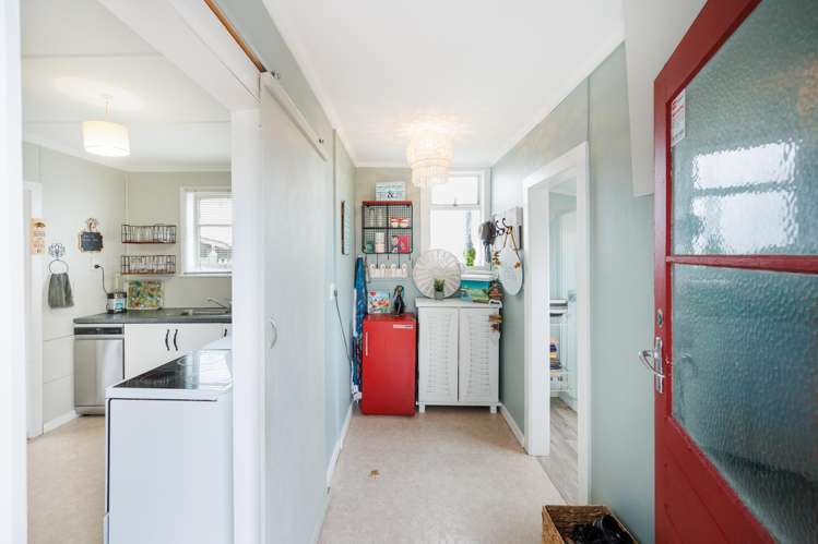 7 Chaffey Street Foxton Beach_19