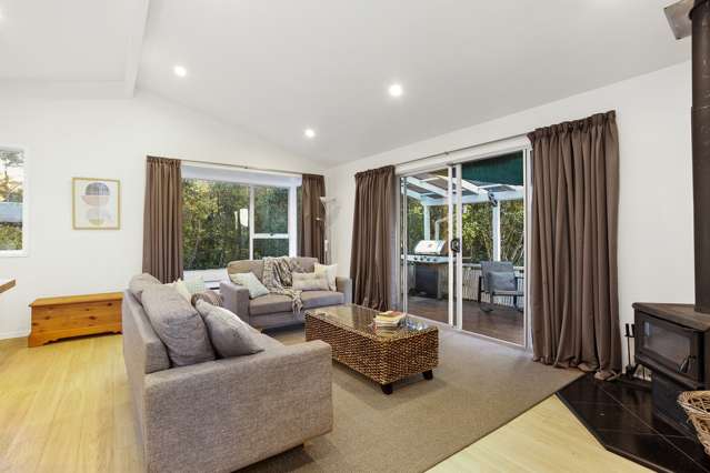 49 Onedin Place Titirangi_3