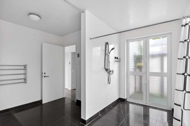 8 Parker Street Elgin_19