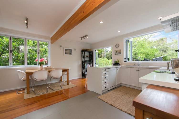 16 Tane Road Laingholm_7