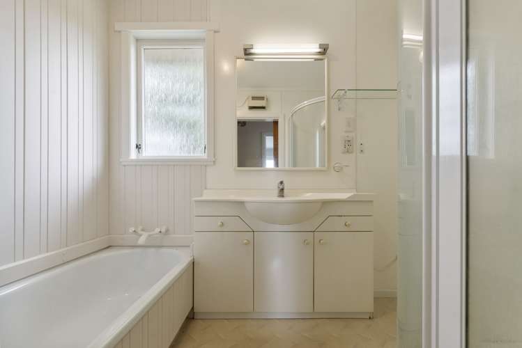 7 Elliott Crescent Owhata_11