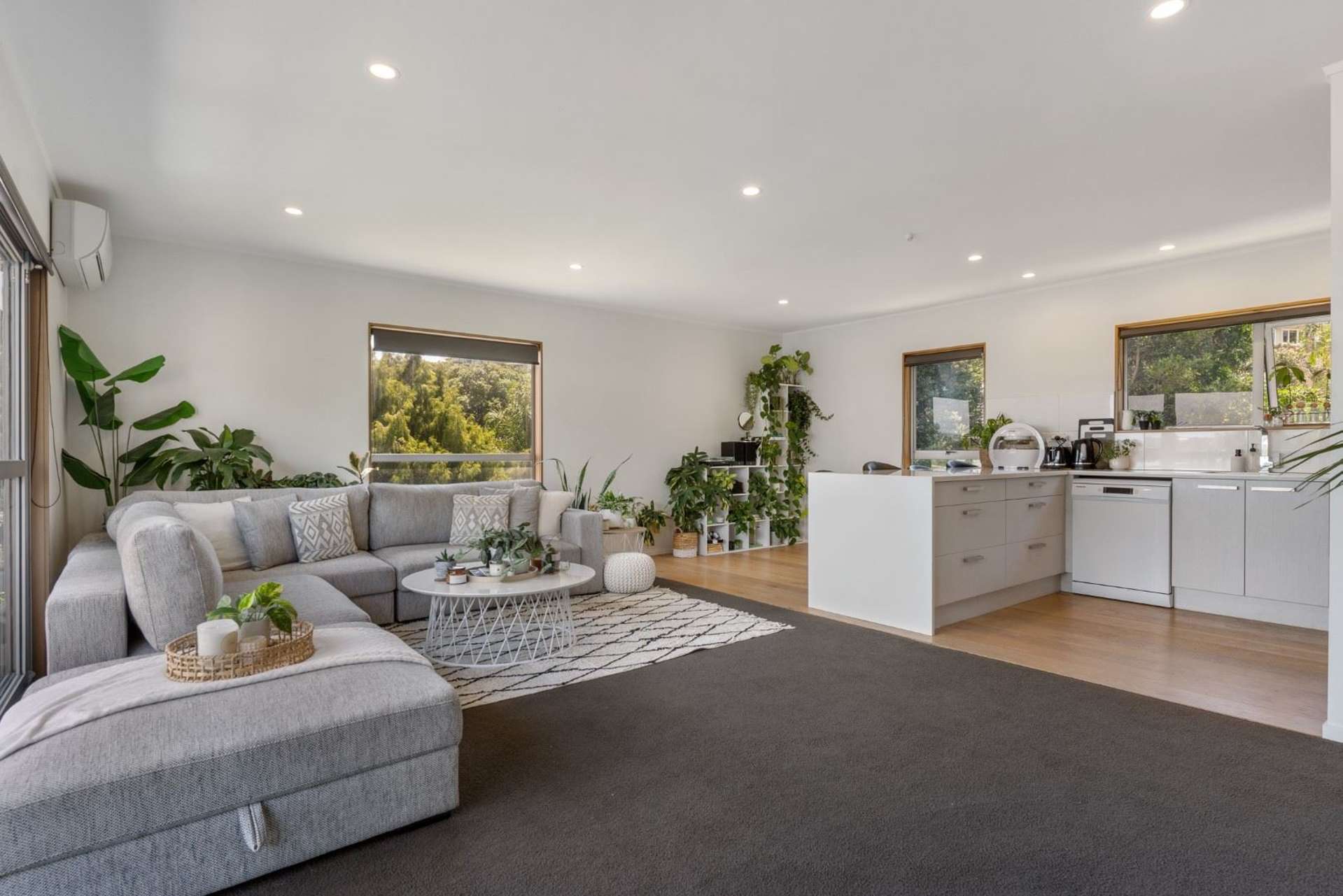 2/76 Heathcote Road Castor Bay_0