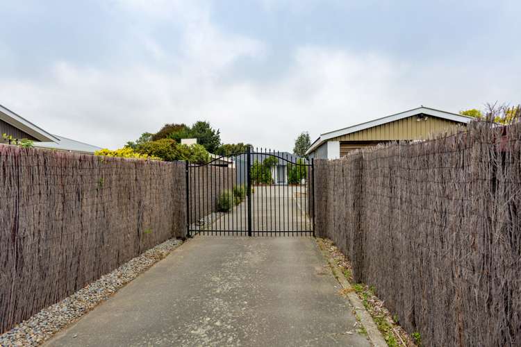 49 Kathleen Crescent Hornby_14