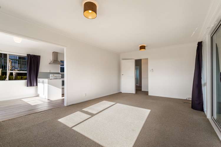 27 Huruhuru Road Massey_12