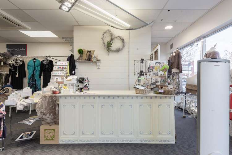 2/2-8 Queen Street Blenheim_6