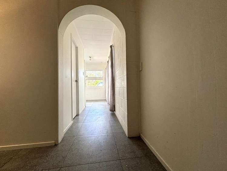 15 Ellesmere Crescent Pakuranga Heights_11