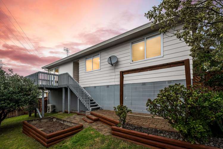 24 Halloran Place Massey_22