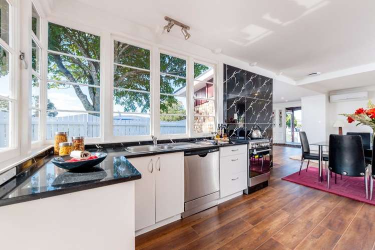 1 Luckens Road West Harbour_11