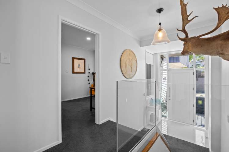 32 Colmar Road Mellons Bay_28