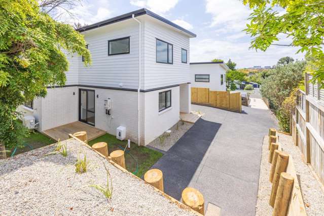 2/40A Exeter Street Glenview_3