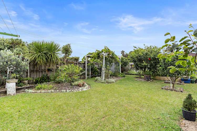 98 Collingwood Road Waiuku_11