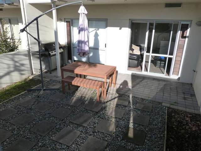 B4/71 Spencer Road Oteha_4