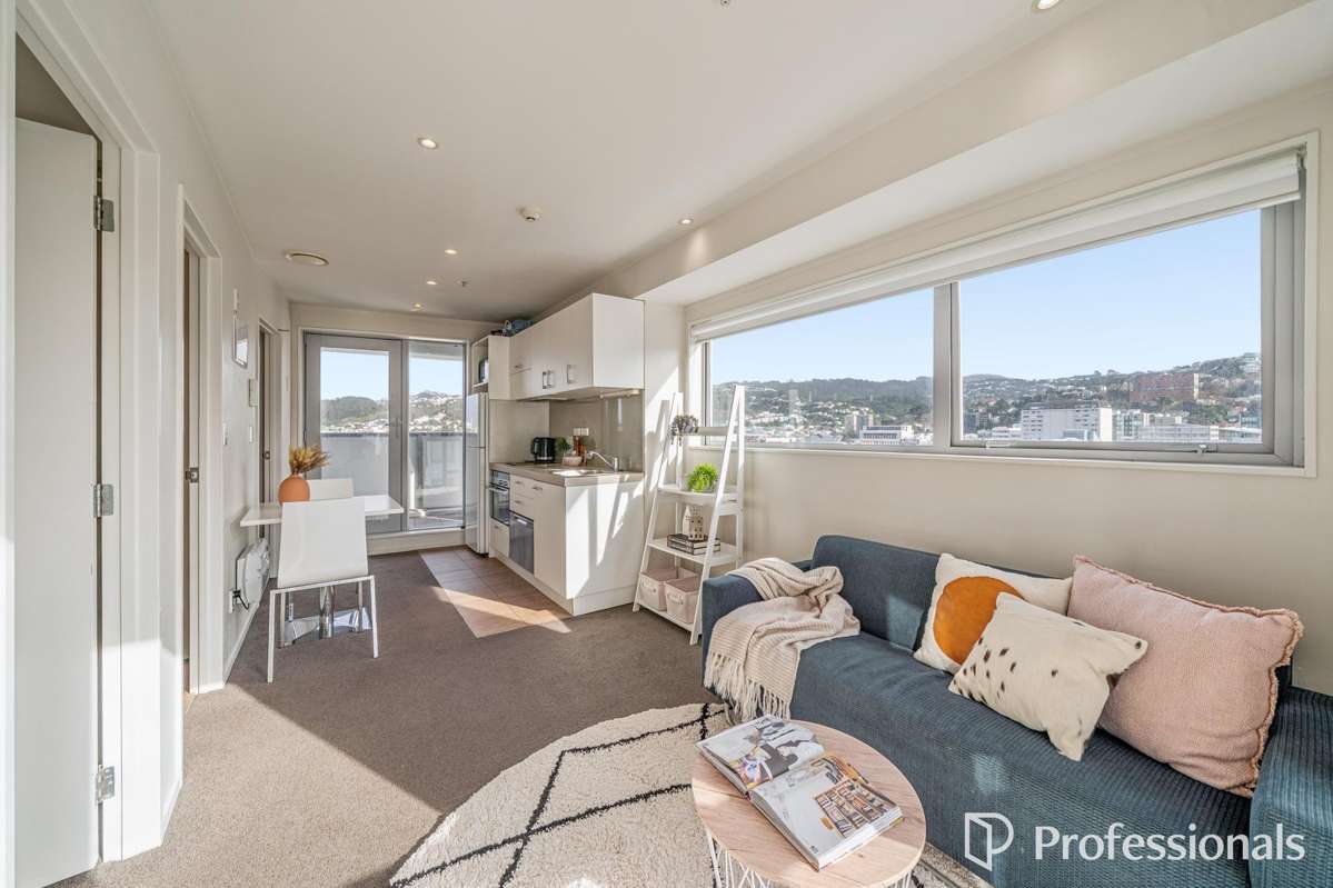 1215/74 Taranaki Street_2