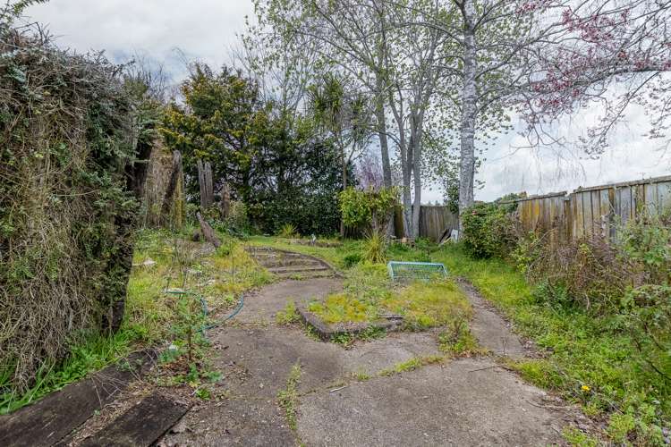 1 Sheridan Crescent Leamington_21