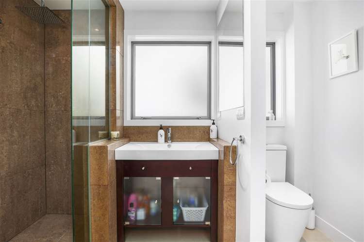 169 Lake Crescent Hamilton Lake_20