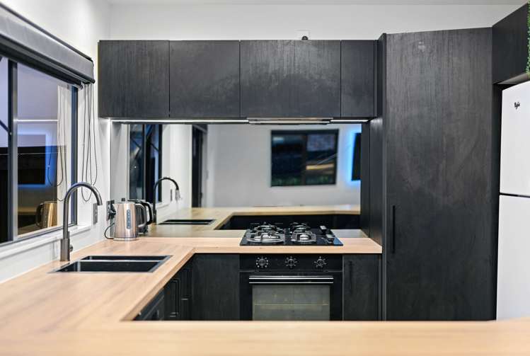 15 Blairgowrie Place Rototuna North_5