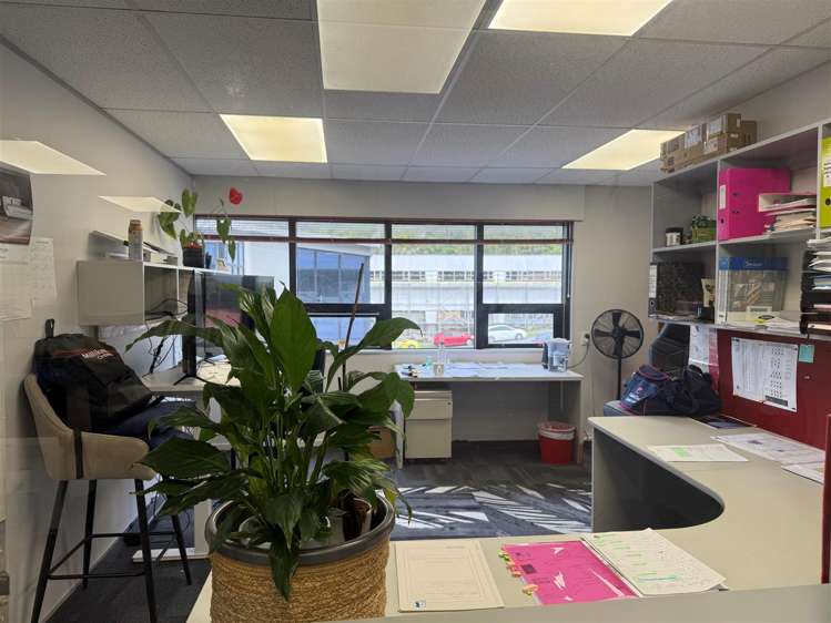 4 Glover Street Ngauranga_8