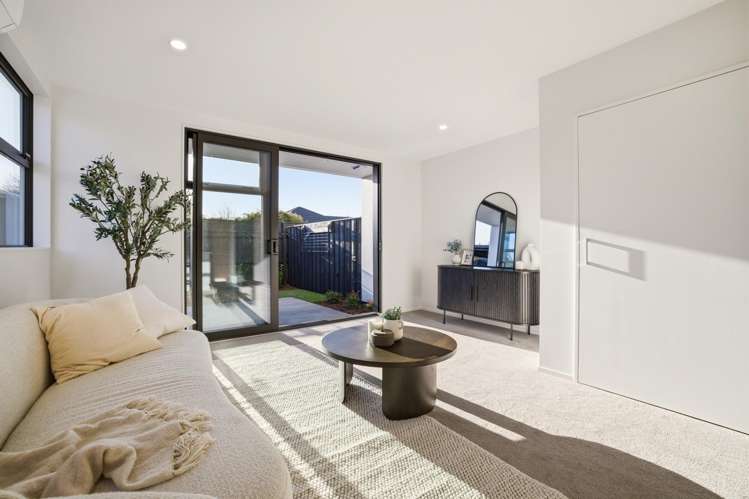 4/157 Mackenzie Avenue_0