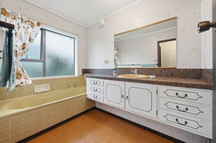 2 Lilian Place Farm Cove_19