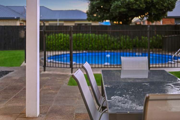 15 Blairgowrie Place Rototuna North_21