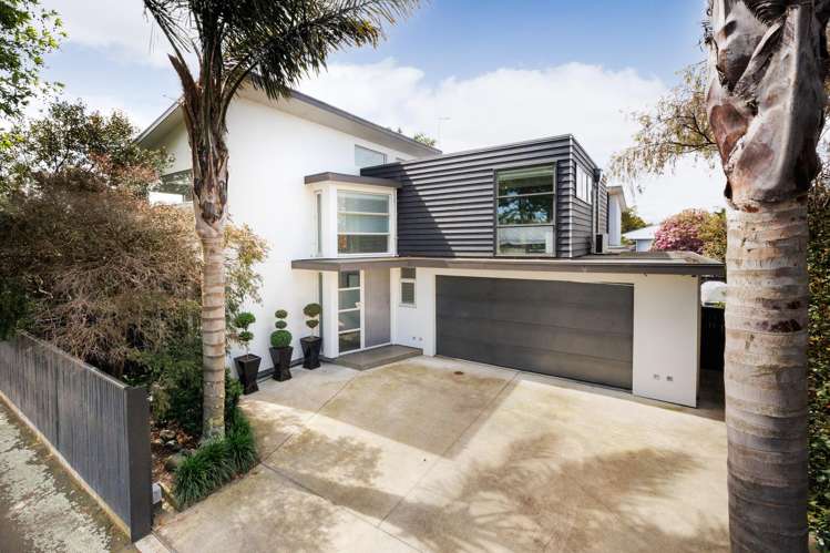 297 Fitzherbert Avenue West End_27