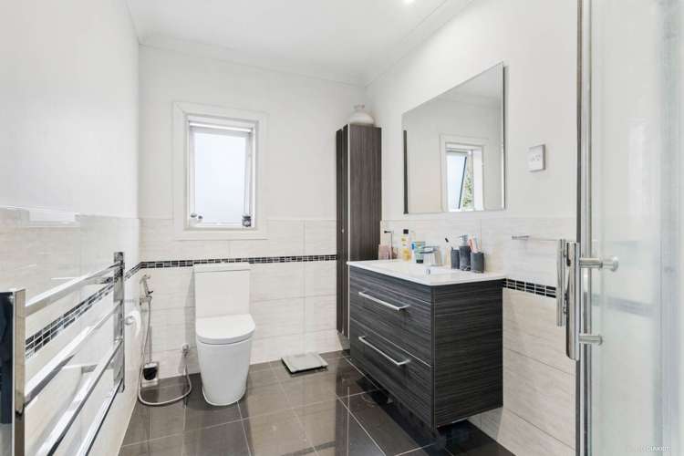4025 Great North Road Glen Eden_10