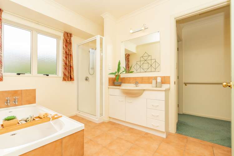 34 Huntington Drive Huntington_21