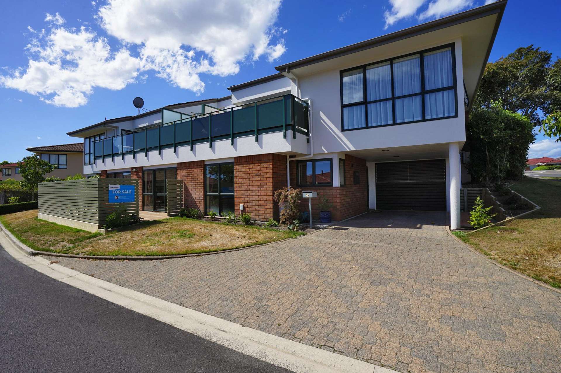 54 Grosvenor Gardens Flagstaff_0