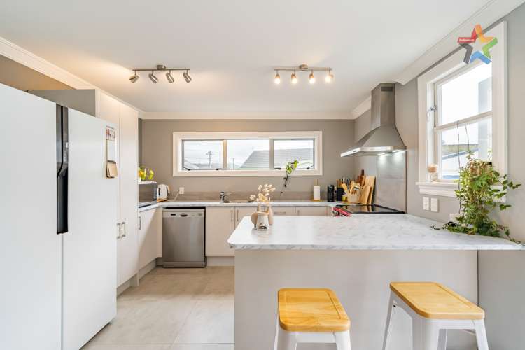 79 Waddington Drive Naenae_7