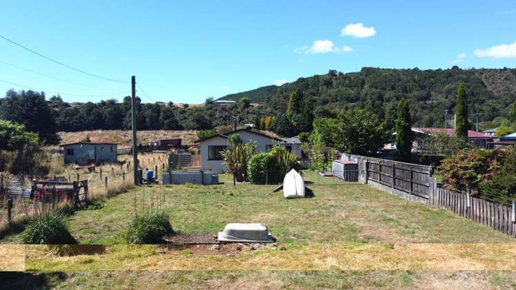 7 Main Street Reefton_17