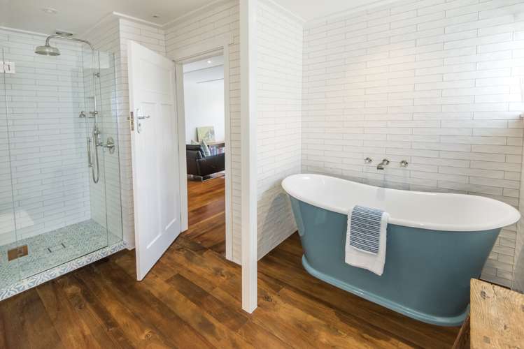 111 Vauxhall Road Narrow Neck_23