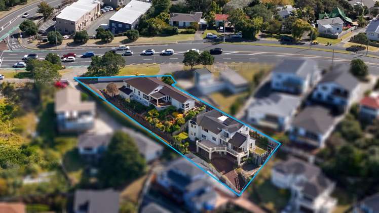 495 & 495A East Coast Road Murrays Bay_35