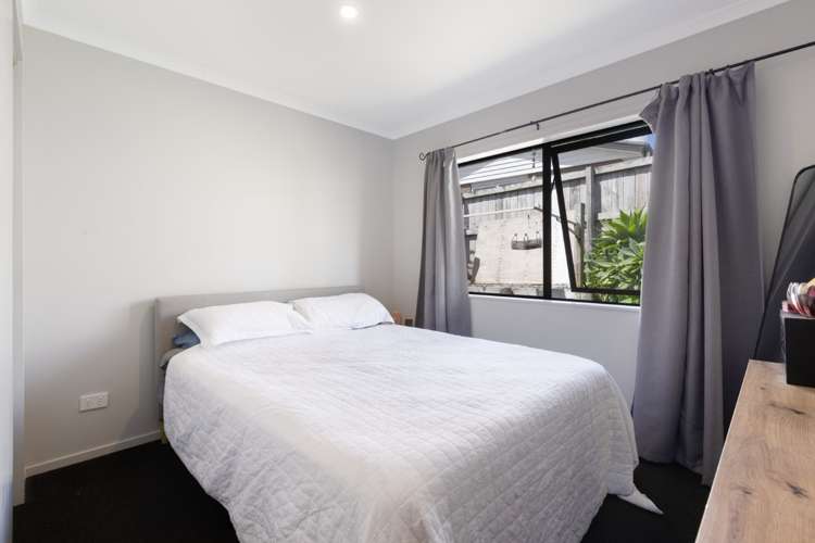 182 Ballintoy Park Drive Welcome Bay_13