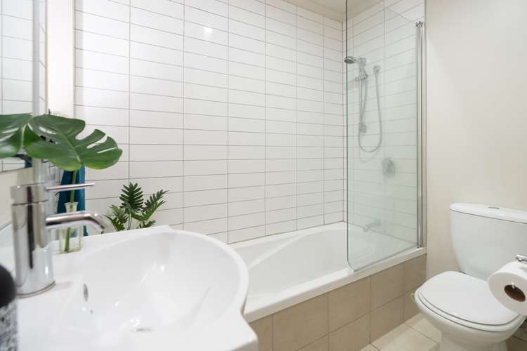 17f Onslow Road Khandallah_13