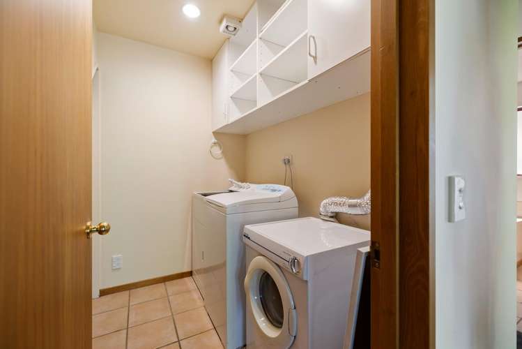 22B Evergreen Place Sunshine Bay_18