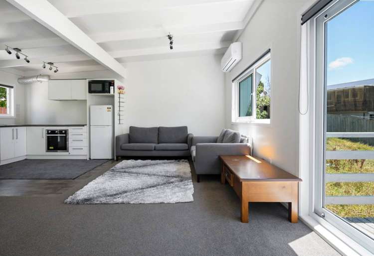 1/49 Jane Cowie Avenue_0