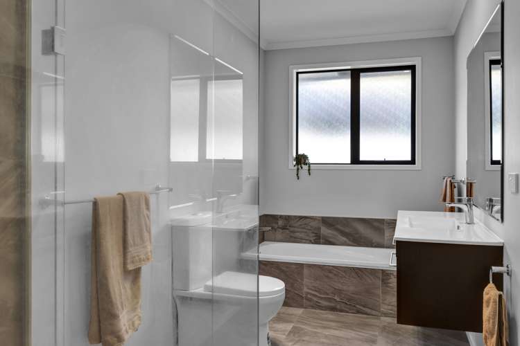 67 Magnolia Drive Westown_17