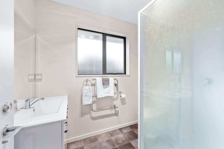 7 Bridge Street Southbridge_16