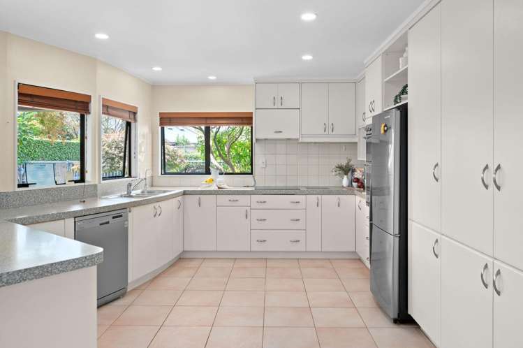 11 Crowden Place Harrowfield_7