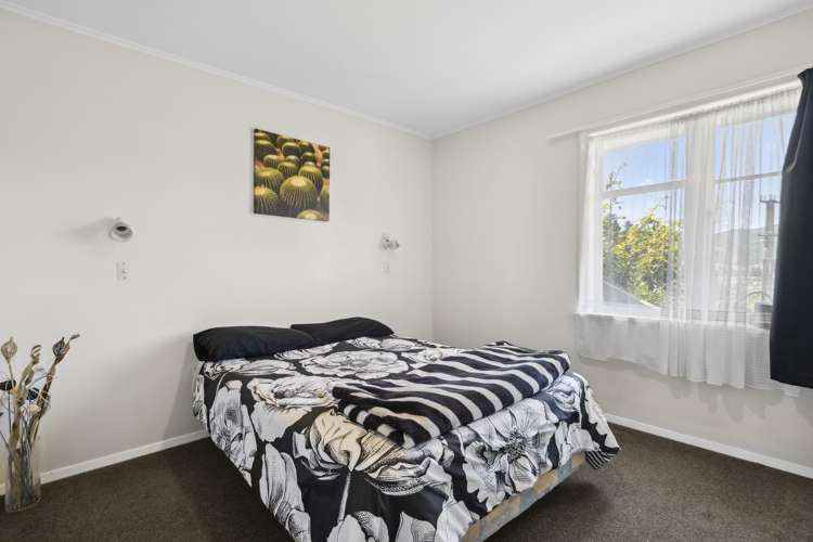 59 Lees Grove Wainuiomata_8