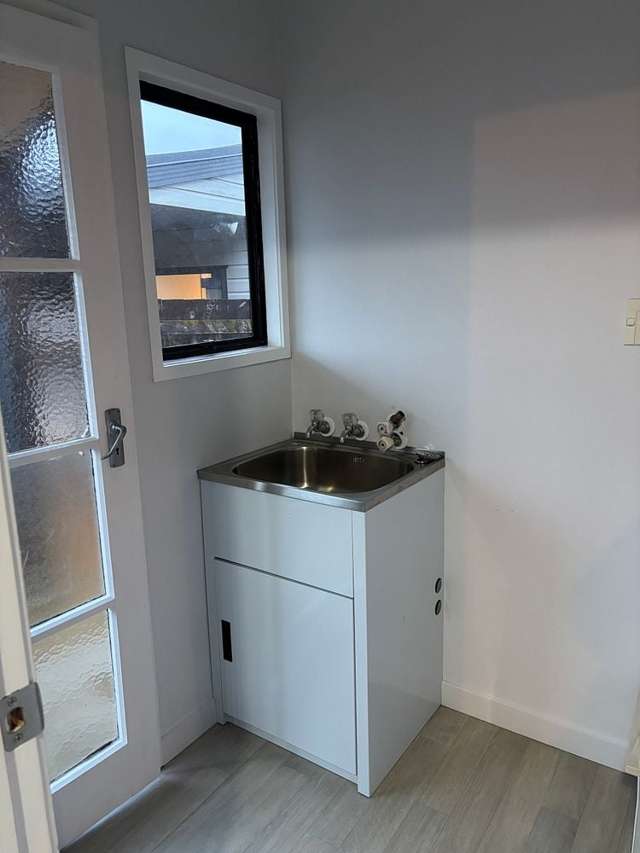 6 Glenlea Place Flat Bush_2
