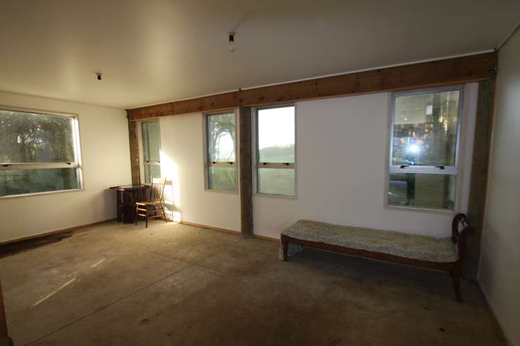 10 Kauri Point Road Laingholm_10