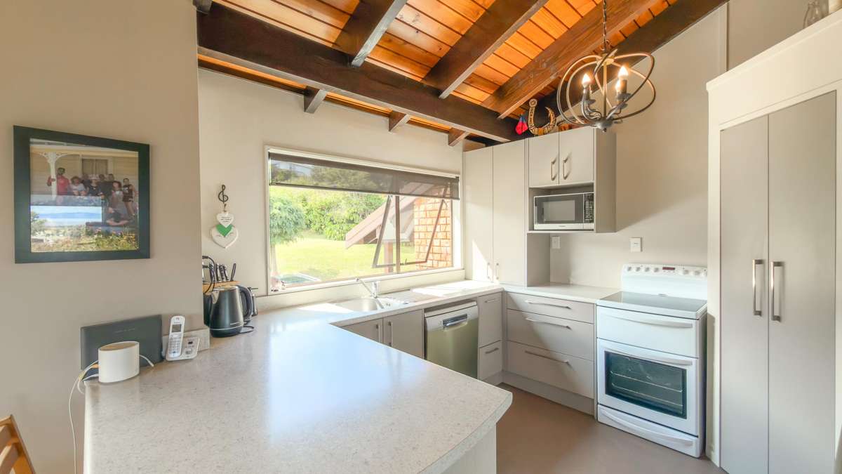 101 Mount View Road_3