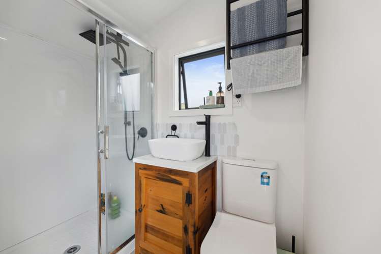 2/15 Frederick Street Two Mile Bay_15