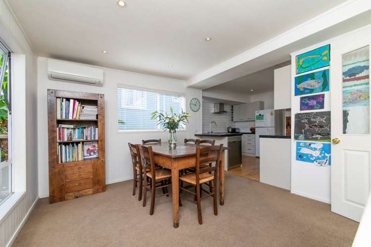 13 Rimutaka Place Titirangi_7