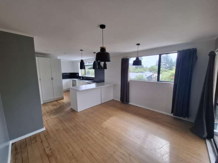 6 John Road Fairy Springs_1