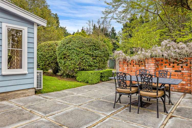 211 Summerhill Road Cust_28