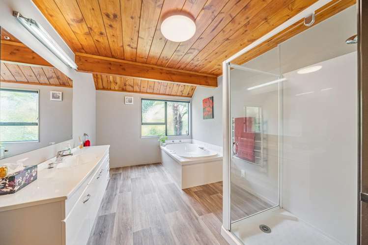 10 Plantagenet Grove Kingsley Heights_22