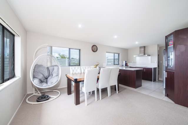 12 Riverglade Parkway Te Atatu South_3