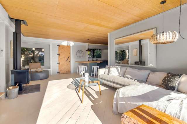 71 Trig Hill Road Onetangi_2